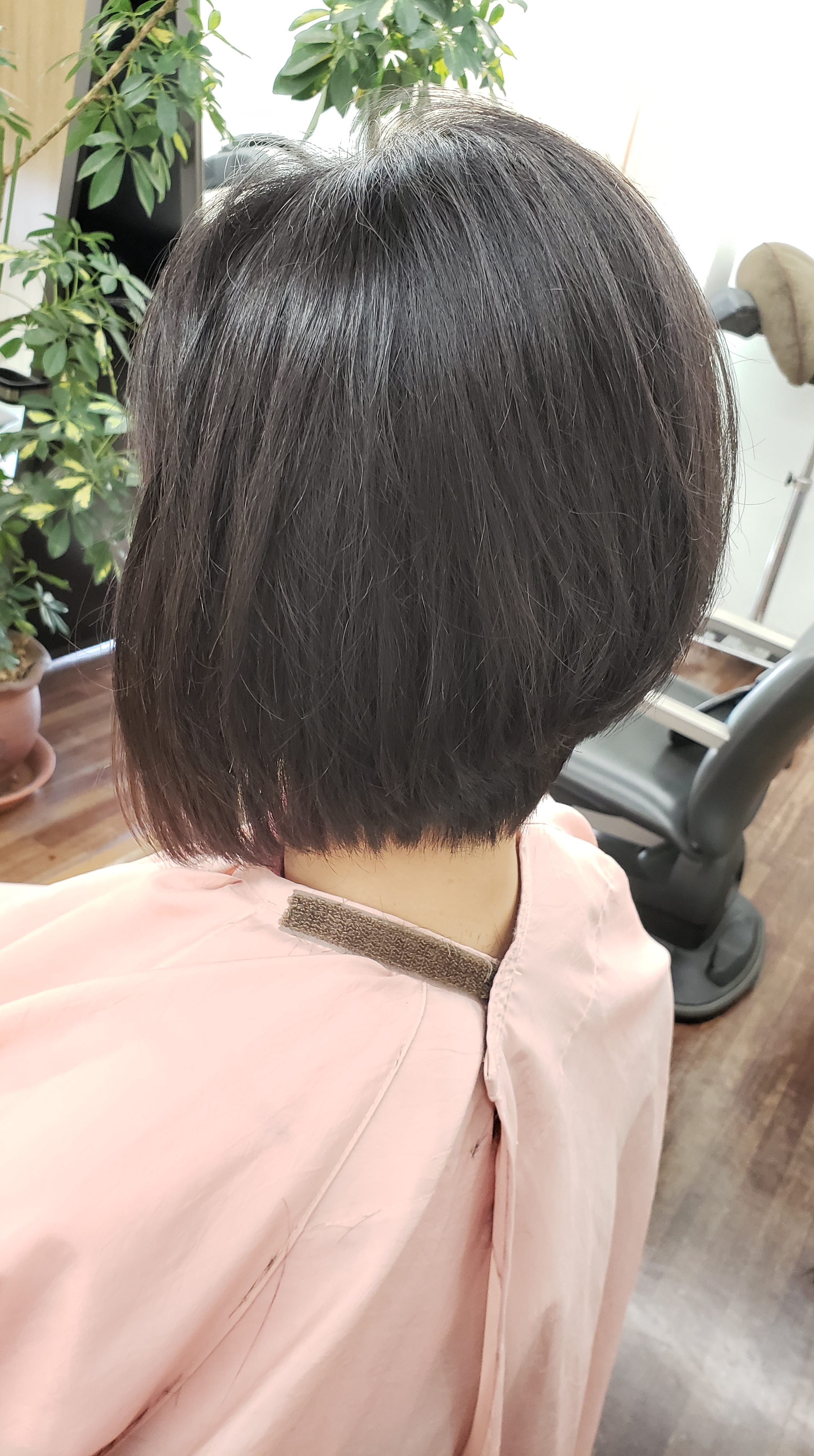 ヘアスタイルがくずれないからたすかります 大人女性のための「くせ毛専門」美容室 姫路 余部 フェクト